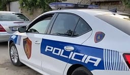 Tmerr në Tiranë: Burri mbajti peng dhe e ngacmoi seksualisht 13-vjeçarin, arrestohet Tmerr në Tiranë: Burri mbajti peng dhe e ngacmoi seksualisht 13-vjeçarin, arrestohet