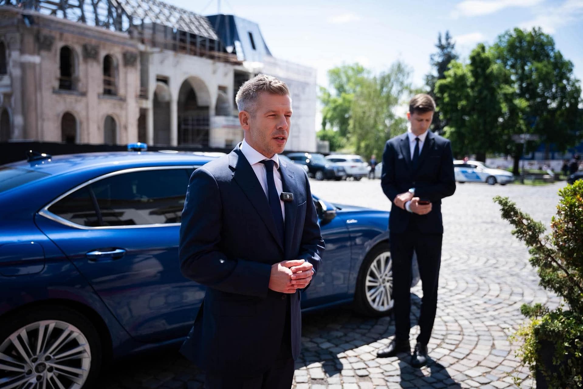 Peter Magyar refuzon të jetojë në rezidencën qeveritare dhe nuk do të përdor automjetet qeveritare Peter Magyar refuzon të jetojë në rezidencën qeveritare dhe nuk do të përdor automjetet qeveritare