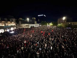 Protesta e 13 kundër aktgjykimit të Hagës, Haziri: Kërkesa jonë është e qartë, Ligji për Specialen duhet të votohet Protesta e 13 kundër aktgjykimit të Hagës, Haziri: Kërkesa jonë është e qartë, Ligji për Specialen duhet të votohet