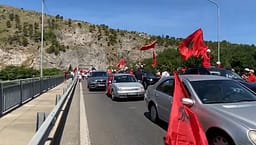 Protesta e 21-të kundër investimit në Zvërnec, i bashkohen edhe shqiptarë nga diaspora Protesta e 21-të kundër investimit në Zvërnec, i bashkohen edhe shqiptarë nga diaspora