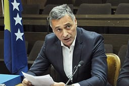 Aleksandër Lumezi jep dorëheqje nga pozita e anëtarit të Komisonit për Vlerësim të Perfomancës Aleksandër Lumezi jep dorëheqje nga pozita e anëtarit të Komisonit për Vlerësim të Perfomancës