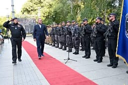 ASH: Njesiti për Intervenime të Shpejta festoi 25 vjetorin e themelimit pa asnjë fjalë shqip e asnjë të ftuar shqiptar ASH: Njesiti për Intervenime të Shpejta festoi 25 vjetorin e themelimit pa asnjë fjalë shqip e asnjë të ftuar shqiptar