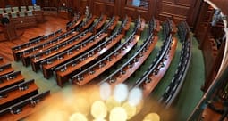 PDK njoftoi se sot do të jetë në Kuvend: Deputetët kërkojnë vazhdimin e seancës konstituive PDK njoftoi se sot do të jetë në Kuvend: Deputetët kërkojnë vazhdimin e seancës konstituive