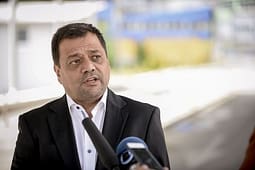 Angjushev: Maqedonia mund të ruajë energji elektrike të lirë në bateri dhe ta eksportojë atë kur çmimet janë më të larta Angjushev: Maqedonia mund të ruajë energji elektrike të lirë në bateri dhe ta eksportojë atë kur çmimet janë më të larta