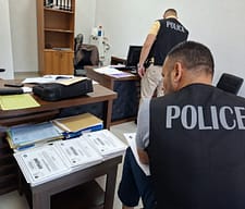 ‘‘Përfitim 500 mijë euro’’ – Dyshohet që lëshoi mbi 1600 diploma false, arrestohet një person në Prizren, detaje ‘‘Përfitim 500 mijë euro’’ – Dyshohet që lëshoi mbi 1600 diploma false, arrestohet një person në Prizren, detaje