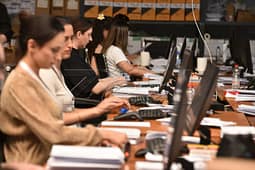 KQZ-ja fillon vlerësimin e zarfeve me vota të diasporës e 9 komuna përfundojnë numërimin e votave të kandidatëve KQZ-ja fillon vlerësimin e zarfeve me vota të diasporës e 9 komuna përfundojnë numërimin e votave të kandidatëve