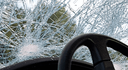 Për shkak të një aksidenti rrugor ndërpritet trafiku në rrugën Strumicë – Novo Sellë Për shkak të një aksidenti rrugor ndërpritet trafiku në rrugën Strumicë – Novo Sellë