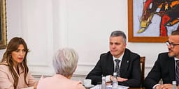 Kryesuesi i KPK-së e KGJK-së i shkojnë në takim Haxhiut, s’ka detaje për temat e diskutimit Kryesuesi i KPK-së e KGJK-së i shkojnë në takim Haxhiut, s’ka detaje për temat e diskutimit