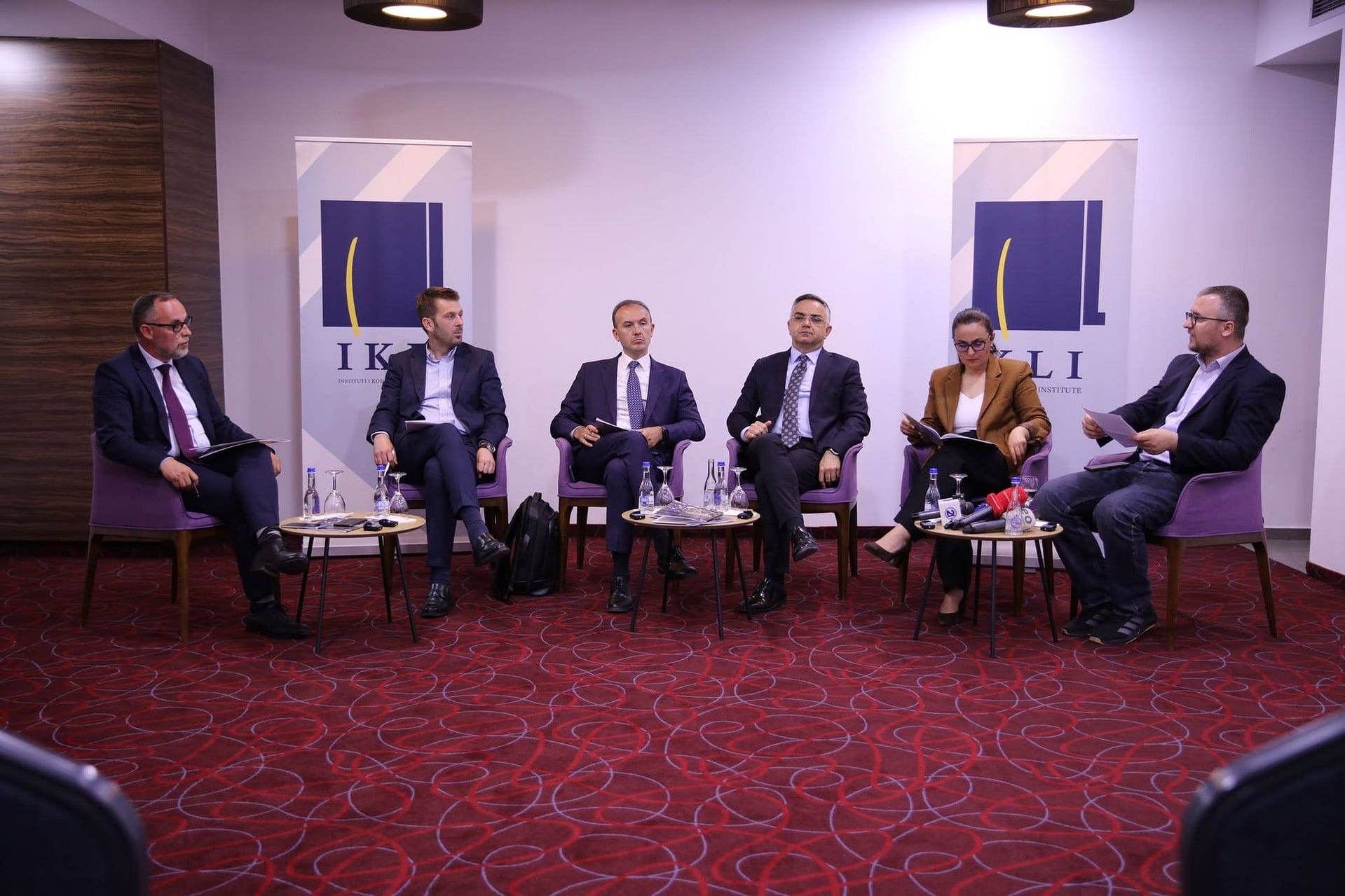 Raporti i IKD-së: Mbi 40% e seancave të Kuvendit ishin të jashtëzakonshme Raporti i IKD-së: Mbi 40% e seancave të Kuvendit ishin të jashtëzakonshme