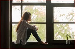 Studimi: Vetmia dhe izolimi social merr deri në gjashtë vjet jetë pa sëmundje Studimi: Vetmia dhe izolimi social merr deri në gjashtë vjet jetë pa sëmundje