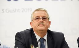 Veliu: Treshja Kurti, Osmani, Abdixhiku po ia paguajnë borxhin me post Bekim Sejdiut – t’i ndalin sulmet ndaj 6 deputetëve Veliu: Treshja Kurti, Osmani, Abdixhiku po ia paguajnë borxhin me post Bekim Sejdiut – t’i ndalin sulmet ndaj 6 deputetëve