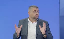 Interpretimi i Andin Hotit: S’ka matematikë që zgjedhjet të mbahen në dhjetor – nëse shkojmë, shkojmë në nëntor Interpretimi i Andin Hotit: S’ka matematikë që zgjedhjet të mbahen në dhjetor – nëse shkojmë, shkojmë në nëntor
