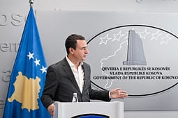 Kurti: Armatimi ilegal me tyta të gjata nuk është për hajr, por veç për sherr Kurti: Armatimi ilegal me tyta të gjata nuk është për hajr, por veç për sherr