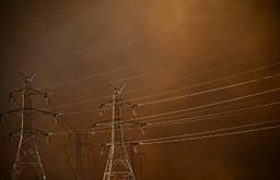 Katastrofa e zjarreve në Greqi, fajsohen kabllot e vjetëruar elektrike të rrjetit të energjisë Katastrofa e zjarreve në Greqi, fajsohen kabllot e vjetëruar elektrike të rrjetit të energjisë