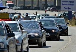 Pritje deri në 60 minuta te Dheu i Bardhë, 40 minuta në Merdar Pritje deri në 60 minuta te Dheu i Bardhë, 40 minuta në Merdar