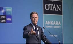 Shefi i NATO-s thotë se aleanca ‘tashmë përfiton’ nga industria mbrojtëse e Turqisë Shefi i NATO-s thotë se aleanca ‘tashmë përfiton’ nga industria mbrojtëse e Turqisë
