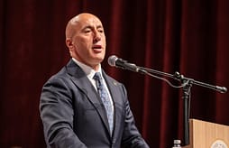 Haradinaj propozon që partitë t’ia vazhdojnë mandatin për President Hashim Thaçit: Është nder për ne si shqiptarë Haradinaj propozon që partitë t’ia vazhdojnë mandatin për President Hashim Thaçit: Është nder për ne si shqiptarë
