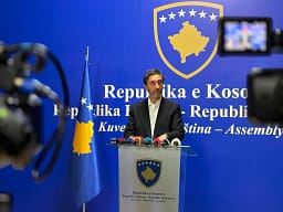Ismaili: Mentaliteti i bandave që e vendos pushtetin mbi ligjin s’ka vend, pa rikthimin e rendit kushtetues s’mund të diskutohet për asgjë Ismaili: Mentaliteti i bandave që e vendos pushtetin mbi ligjin s’ka vend, pa rikthimin e rendit kushtetues s’mund të diskutohet për asgjë
