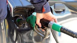Ulet TVSH-ja, nafta do të lirohet për 2 denarë Ulet TVSH-ja, nafta do të lirohet për 2 denarë