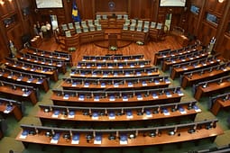 Kryeziu: Deputetët mund të thërrasin sonte seancë të jashtëzakonshme Kryeziu: Deputetët mund të thërrasin sonte seancë të jashtëzakonshme