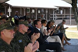 Kurti mori pjesë në ceremoninë e pranimit të Komandës së Grupit për Mbështetje Rajonale në Ballkan nga Koloneli Rorvik Kurti mori pjesë në ceremoninë e pranimit të Komandës së Grupit për Mbështetje Rajonale në Ballkan nga Koloneli Rorvik