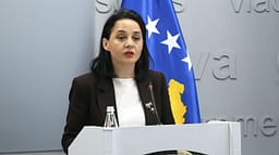 Pacolli dënon sulmin ndaj shtëpisë së familjes Berisha në Zveçan: Nuk do të ndalet kthimi i qytetarëve në veri Pacolli dënon sulmin ndaj shtëpisë së familjes Berisha në Zveçan: Nuk do të ndalet kthimi i qytetarëve në veri