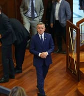 Remi thirrje Albin Kurtit e Bedri Hamzes: Kosovës i duhet koalicioni VV-PDK Remi thirrje Albin Kurtit e Bedri Hamzes: Kosovës i duhet koalicioni VV-PDK
