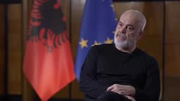 Rama e quan parodi ngjarjen në Pustec, e “fal” kryebashkiakun: Kërkoi të luhej himni, komunitetit maqedonas i duam më të mirën Rama e quan parodi ngjarjen në Pustec, e “fal” kryebashkiakun: Kërkoi të luhej himni, komunitetit maqedonas i duam më të mirën