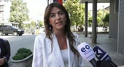 Haxhiu: Kushdo që ka probleme me seancën e sotme e ftoj t’i drejtohet Kushtetueses Haxhiu: Kushdo që ka probleme me seancën e sotme e ftoj t’i drejtohet Kushtetueses