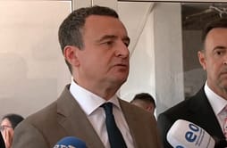 Kurti zbulon ofertën e tij më të mirë për Abdixhikun: Konjufca President, LDK-ja zëvendëskryeministrin dhe 4 ministri Kurti zbulon ofertën e tij më të mirë për Abdixhikun: Konjufca President, LDK-ja zëvendëskryeministrin dhe 4 ministri