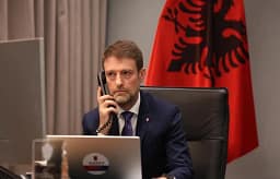 Ministri i Jashtëm i Shqipërisë viziton Kosovën, takime me krerët e shtetit Ministri i Jashtëm i Shqipërisë viziton Kosovën, takime me krerët e shtetit