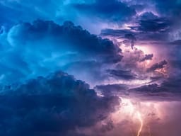 Rrufeja vret një burrë në Slloveni, Itali dhe Austri të goditura nga stuhia Rrufeja vret një burrë në Slloveni, Itali dhe Austri të goditura nga stuhia