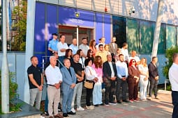 PDK vazhdon me aksionin para Qeverisë, deputetët mblidhen në Kuvend PDK vazhdon me aksionin para Qeverisë, deputetët mblidhen në Kuvend