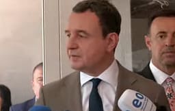 Tërheqja e LDK’së nga bisedat për koalicion, Kurti: Nuk është pak nëse Abdixhiku bëhet zëvendës i imi në qeveri Tërheqja e LDK’së nga bisedat për koalicion, Kurti: Nuk është pak nëse Abdixhiku bëhet zëvendës i imi në qeveri