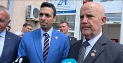 Kongresisti Self në Preshevë: Ka probleme reale mes shqiptarëve dhe Serbisë, do shkojmë në Kosovë për të mësuar për pakicën serbe Kongresisti Self në Preshevë: Ka probleme reale mes shqiptarëve dhe Serbisë, do shkojmë në Kosovë për të mësuar për pakicën serbe