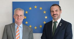 Dirk Schuebel takon ambasadorin irlandez, diskutojnë integrimin e Kosovës në BE Dirk Schuebel takon ambasadorin irlandez, diskutojnë integrimin e Kosovës në BE
