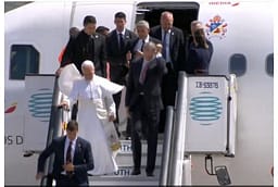 Defekt teknik në avionin e Papës, Leoni XIV kthehet në Romë me mjetin privat të Mbretit Felipe Defekt teknik në avionin e Papës, Leoni XIV kthehet në Romë me mjetin privat të Mbretit Felipe