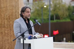 Përparim Rama: Qeveria Kurti po i dënon qytetarët e komunave që s’e votuan VV-në, s’na duhet komunizmi Përparim Rama: Qeveria Kurti po i dënon qytetarët e komunave që s’e votuan VV-në, s’na duhet komunizmi