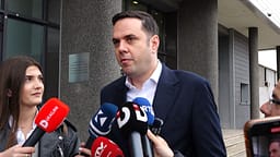 Abdixhiku pas takimit dy orësh me Kurtin: Jemi në situatë të pamundur numerike për ta zgjedhur presidentin Abdixhiku pas takimit dy orësh me Kurtin: Jemi në situatë të pamundur numerike për ta zgjedhur presidentin