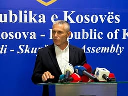 Ramadani: VV-ja është në panik ligjor, për zgjedhjen e presidentit duhet marrëveshje politike Ramadani: VV-ja është në panik ligjor, për zgjedhjen e presidentit duhet marrëveshje politike