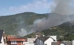 Zjarr në Butovc të Prishtinës, zjarrfikësit nisen për intervenim Zjarr në Butovc të Prishtinës, zjarrfikësit nisen për intervenim