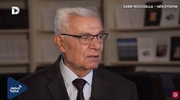 Novosella rrëfen si u njoh me Metush Krasniqin dhe Jusuf Gërvallën Novosella rrëfen si u njoh me Metush Krasniqin dhe Jusuf Gërvallën