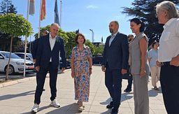 Siljanovska-Davkova: Struga është shembull i vlerave të Marrëveshjes së Ohrit dhe bashkëjetesës Siljanovska-Davkova: Struga është shembull i vlerave të Marrëveshjes së Ohrit dhe bashkëjetesës