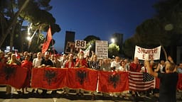 88 ditë protestë në Tiranë 88 ditë protestë në Tiranë