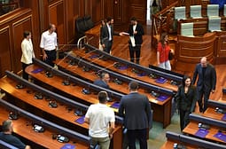 PDK-ja dhe Aleanca sërish mblidhen në sallën e Kuvendit PDK-ja dhe Aleanca sërish mblidhen në sallën e Kuvendit