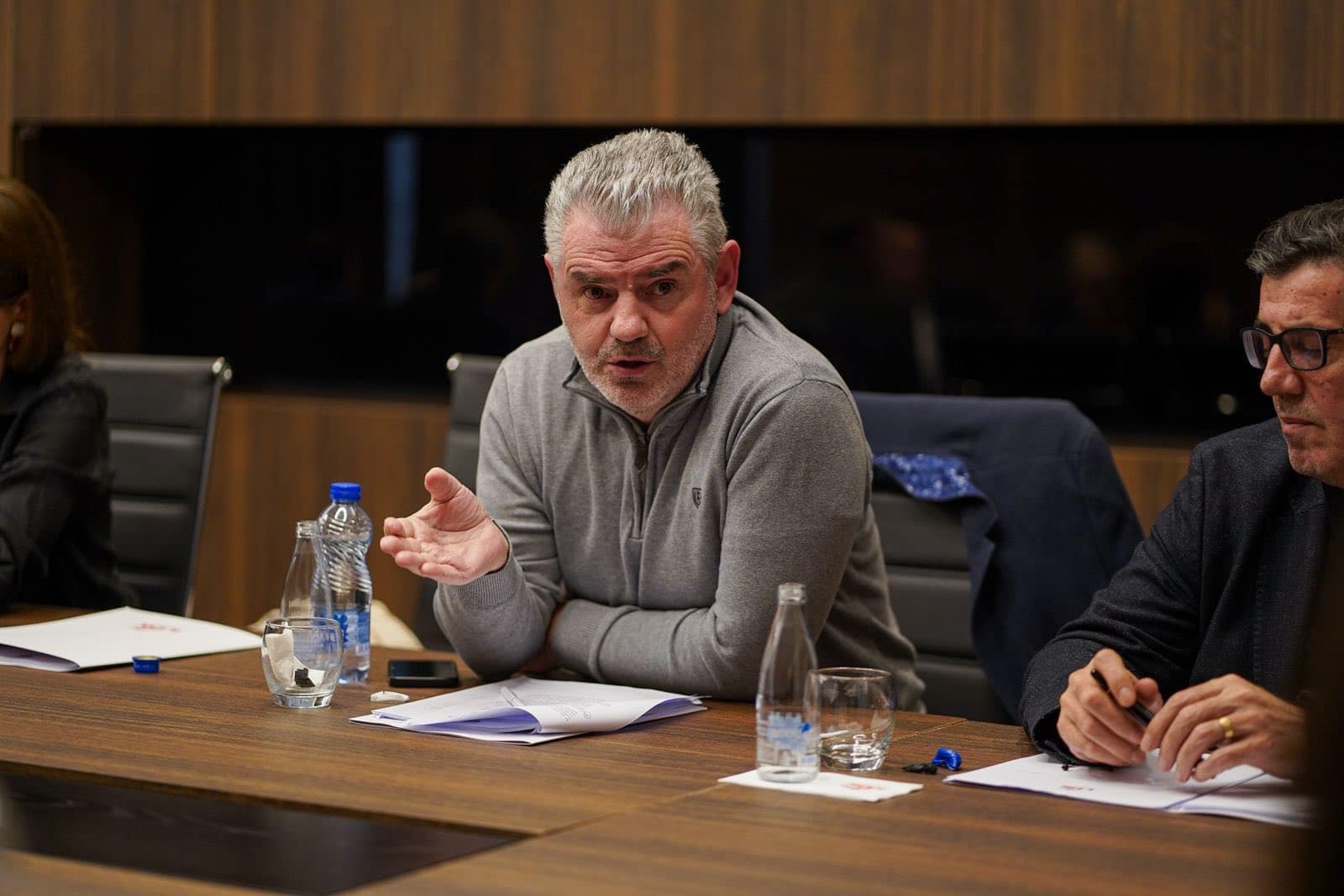 Kujtim Shala njofton se do të garojë për deputet, tregon edhe kandidatët e tjerë nga dega e Pejës Kujtim Shala njofton se do të garojë për deputet, tregon edhe kandidatët e tjerë nga dega e Pejës
