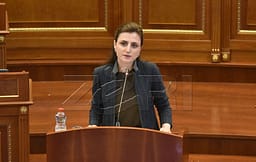 Ymeri: Në videot propagandistike të LVV-së do ta shihni edhe Abdixhikun duke sulmuar deputetët e tij Ymeri: Në videot propagandistike të LVV-së do ta shihni edhe Abdixhikun duke sulmuar deputetët e tij