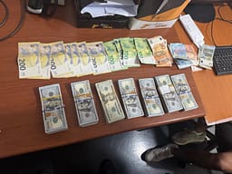 Mbi 54 mijë euro të padeklaruara zbulohen në pikën kufitare të Kullës Mbi 54 mijë euro të padeklaruara zbulohen në pikën kufitare të Kullës