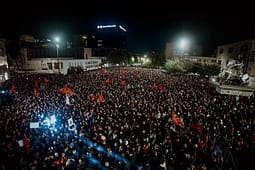 “Jo në emrin tim”, i kërkohet Kryesisë së Kuvendit ta fusë në rend dite Ligjin për Specialen “Jo në emrin tim”, i kërkohet Kryesisë së Kuvendit ta fusë në rend dite Ligjin për Specialen