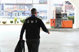 Shtrenjtohet sërish nafta e benzina – këto janë çmimet e derivateve në Kosovë Shtrenjtohet sërish nafta e benzina – këto janë çmimet e derivateve në Kosovë